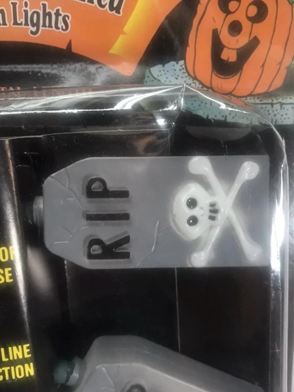 Rare Vtg Halloween Screamers- 10 RIP Tombstone Decor Grave lights
